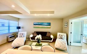 Premium Modern Waterfront Apartment With Miami Skyline View On The Bay 5 Mins Drive To Miami Beach With Free Parking