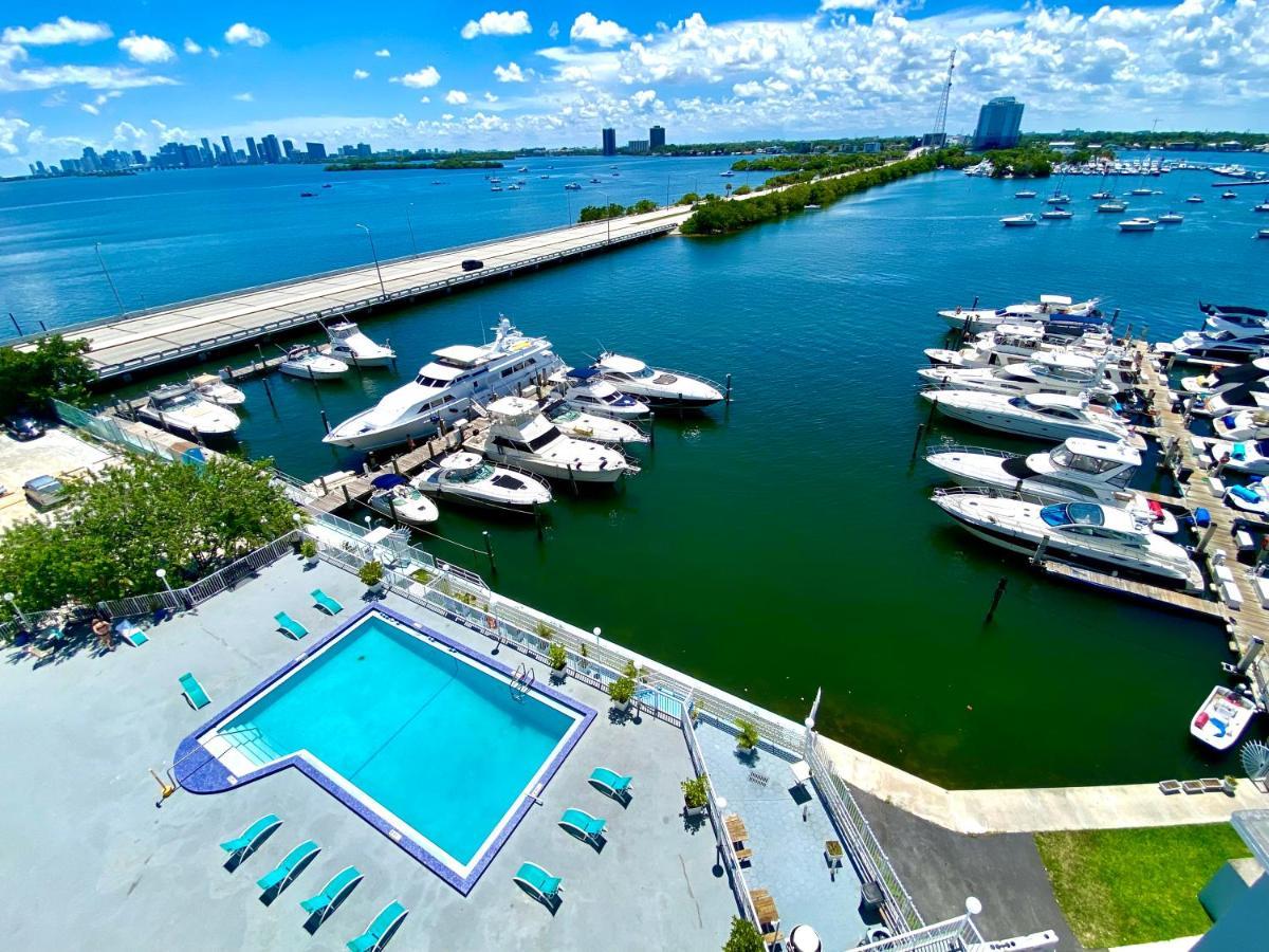 Premium Modern Waterfront Apartment With Miami Skyline View On The Bay 5 Mins Drive To Miami Beach With Free Parking Eksteriør billede