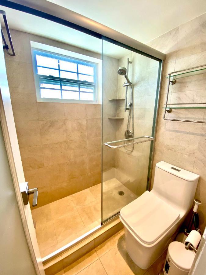 Premium Modern Waterfront Apartment With Miami Skyline View On The Bay 5 Mins Drive To Miami Beach With Free Parking Eksteriør billede